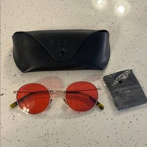 DIFF Red Round Sunglasses